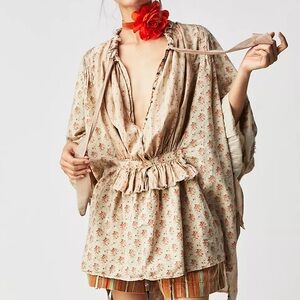 Magnolia Pearl Sunny Floral Top